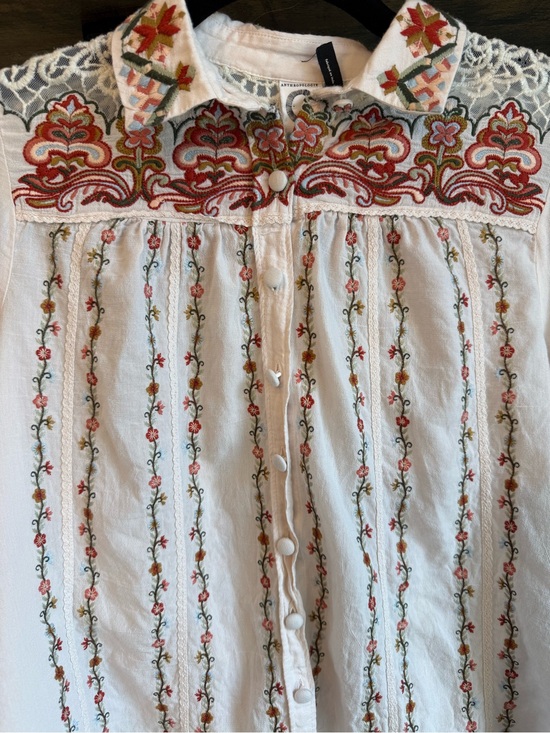 Anthropologie Tops - Akemi + Kin Anthropologie Embroidered Floral Lace Boho Button Down Top